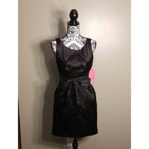 Mini dress with pockets